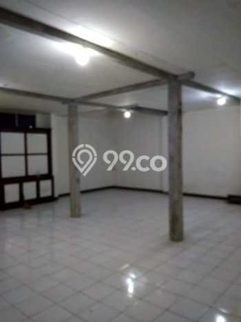 Unit Gudang Disewakan di Holis Cigondewah di Area Ramai & Strategis Unit Gudang Disewakan di Holis Cigondewah di Area Ramai & Strategis