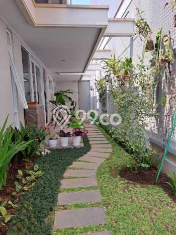 Rumah Luxury Modern Siap Huni di Setiabudi Bandung Rumah Luxury Modern Siap Huni di Setiabudi Bandung