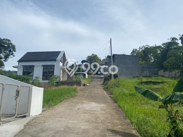 Lahan Strategis di Arcamanik Dijual dengan Luas 141m2 Lahan Strategis di Arcamanik Dijual dengan Luas 141m2