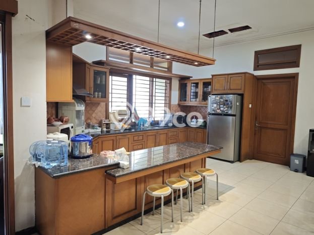 Dijual Rumah Luas Elegan Dengan View Cantik di Mekar Wangi, Bandung Dijual Rumah Luas Elegan Dengan View Cantik di Mekar Wangi, Bandung