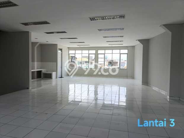 Ruko Disewa di Bandung dengan LB 750m2 Area Komersial Ramai Ruko Disewa di Bandung dengan LB 750m2 Area Komersial Ramai