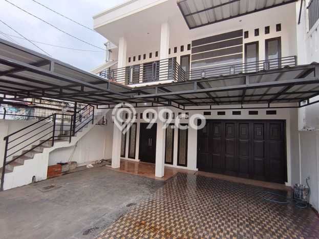 Dijual Rumah 5 Kamar Lokasi Ideal Nyaman dan Strategis di Bojongsoang Dijual Rumah 5 Kamar Lokasi Ideal Nyaman dan Strategis di Bojongsoang