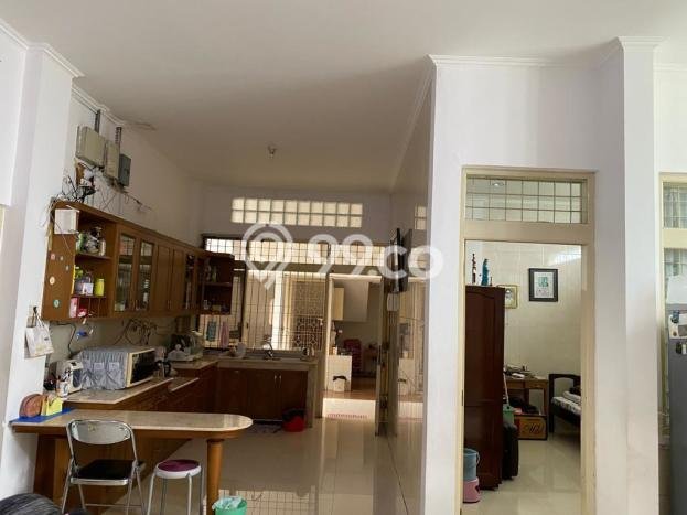 Rumah Elit Modern Tanpa Renovasi di Sumurbandung Bandung Rumah Elit Modern Tanpa Renovasi di Sumurbandung Bandung