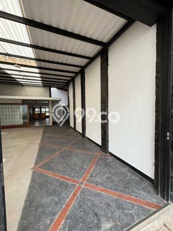 Unit Komersial Tersedia di Sayap Dago Spesifikasi LB 210m2 Unit Komersial Tersedia di Sayap Dago Spesifikasi LB 210m2