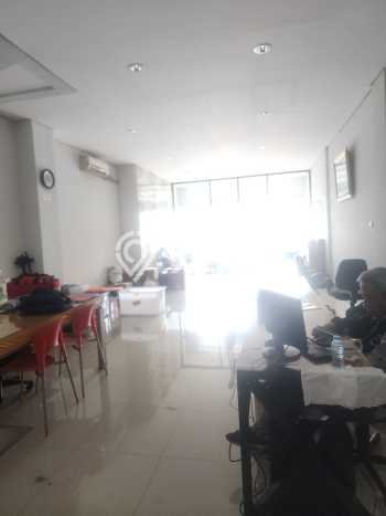 Ruko untuk disewa di Lengkong punya LT 120m2 & LB 200m2 harga sewa kompetitif Ruko untuk disewa di Lengkong punya LT 120m2 & LB 200m2 harga sewa kompetitif