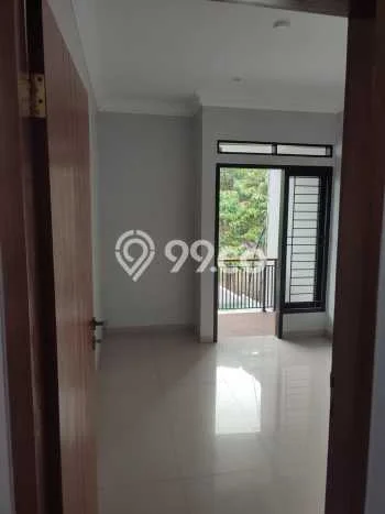 Rumah Mewah LB 330m2 Siap Huni Desain Elegan di Setiabudi, Bandung Rumah Mewah LB 330m2 Siap Huni Desain Elegan di Setiabudi, Bandung