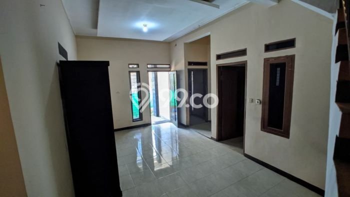 Rumah Luas Asri 4 KT Siap Huni di Ujungberung Bandung Rumah Luas Asri 4 KT Siap Huni di Ujungberung Bandung
