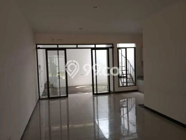 Rumah sewa siap huni 3 KT di Taman Kopo Indah, Bandung Rumah sewa siap huni 3 KT di Taman Kopo Indah, Bandung