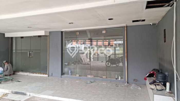 Rumah Bagus Siap Huni Di Tegalsari Luas 220m2 Lokasi Strategis Rumah Bagus Siap Huni Di Tegalsari Luas 220m2 Lokasi Strategis