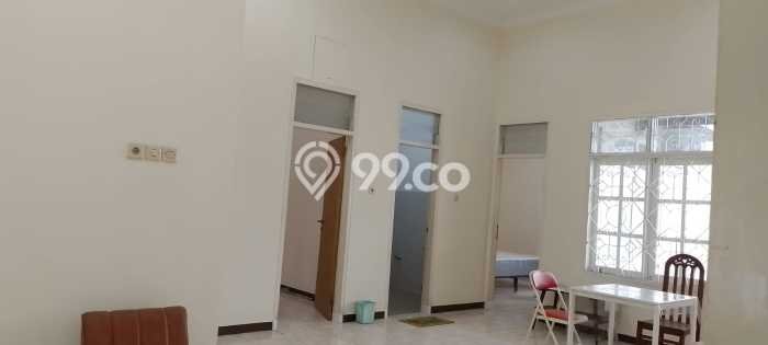 SPECIAL RATE! Rumah di Dukuh Pakis, 3 KM, Area Sejuk, Luas 300m2m² LB 225m2m² SPECIAL RATE! Rumah di Dukuh Pakis, 3 KM, Area Sejuk, Luas 300m2m² LB 225m2m²