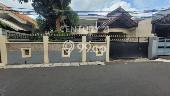 Disewakan! Rumah 5 Kamar Tidur &
4 Kamar Mandi di Sumur Batu, Jakarta Pusat Disewakan! Rumah 5 Kamar Tidur &
4 Kamar Mandi di Sumur Batu, Jakarta Pusat