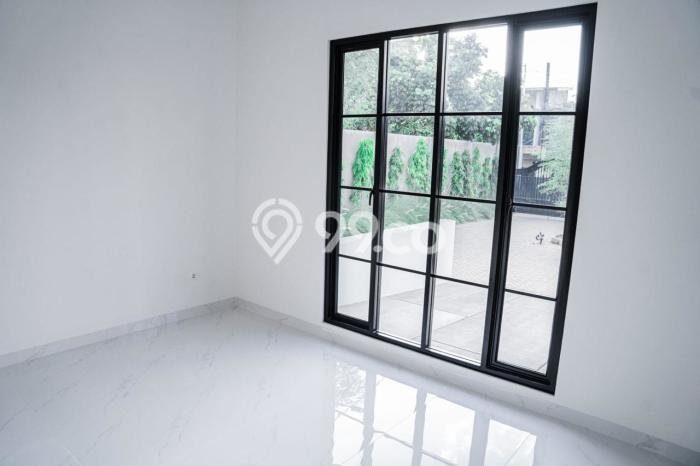 Rumah Luas Asri 3 KT Siap Pakai di Jati Cempaka Bekasi Rumah Luas Asri 3 KT Siap Pakai di Jati Cempaka Bekasi