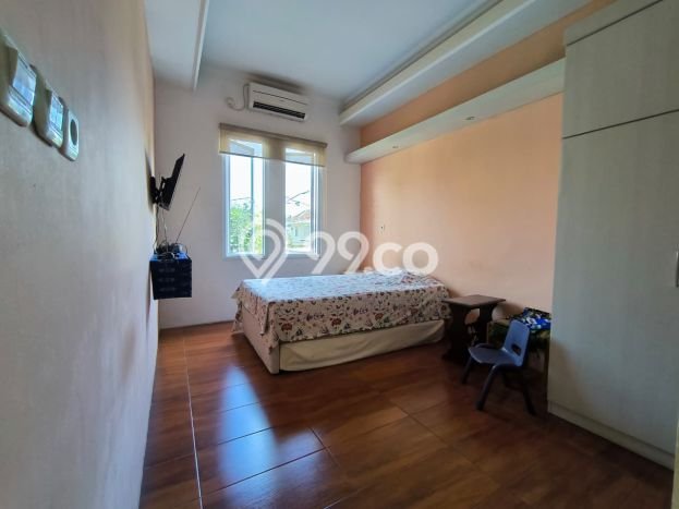 Siap Huni Rumah Mewah 4 Kamar di Kebon Jeruk Dekat ke Mana Pun Siap Huni Rumah Mewah 4 Kamar di Kebon Jeruk Dekat ke Mana Pun