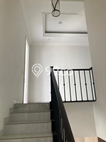 Rumah Elit LB 400m2 Siap Pakai Desain Elegan di Alam Sutera, Tangerang Rumah Elit LB 400m2 Siap Pakai Desain Elegan di Alam Sutera, Tangerang