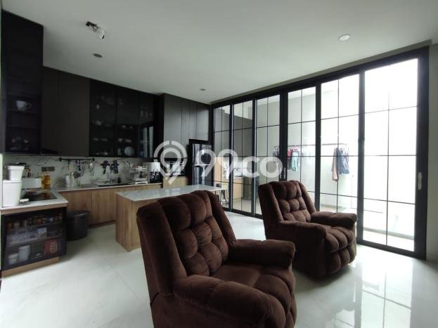 Rumah Luas Asri 2 KT Siap Huni di BSD City Tangerang Rumah Luas Asri 2 KT Siap Huni di BSD City Tangerang