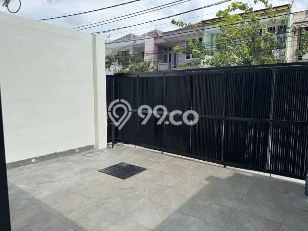 Jual Rumah Mewah Megah Dengan View Cantik di Muara Karang, Jakarta Utara Jual Rumah Mewah Megah Dengan View Cantik di Muara Karang, Jakarta Utara