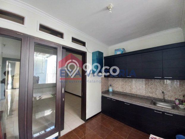 Hunian Cantik Modern Lb 100m2 di Lowokwaru, Malang Hunian Cantik Modern Lb 100m2 di Lowokwaru, Malang