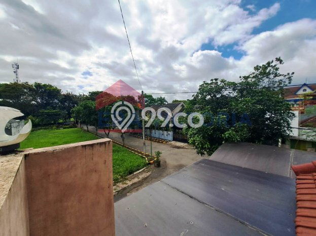 Rumah Modern Cantik 4 KT Bisa Langsung Pindah di Kedungkandang Rumah Modern Cantik 4 KT Bisa Langsung Pindah di Kedungkandang