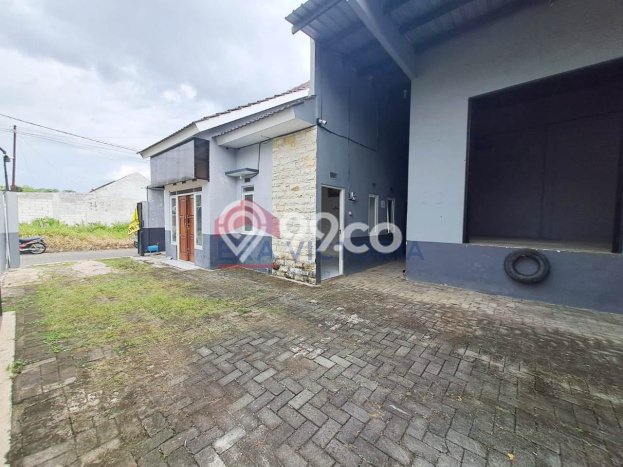 Hunian Cantik Modern Lb 115m2 di Kepanjen, Malang Hunian Cantik Modern Lb 115m2 di Kepanjen, Malang