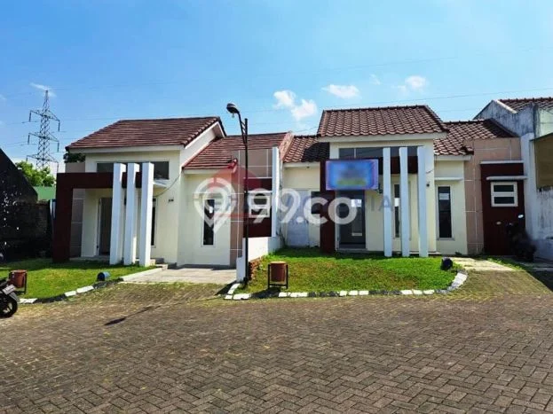 For Sale Rumah 2 Kamar Lokasi Ideal Nyaman dan Strategis di Sukun For Sale Rumah 2 Kamar Lokasi Ideal Nyaman dan Strategis di Sukun