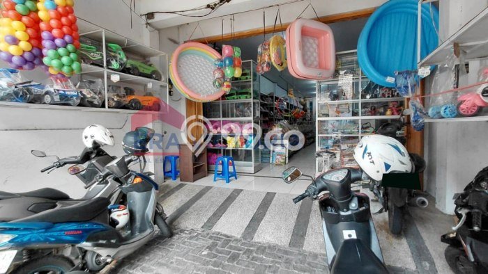 Lokasi Strategis! Dijual Ruko Bisnis di Klojen, Malang Kondisi Baik Lokasi Strategis! Dijual Ruko Bisnis di Klojen, Malang Kondisi Baik