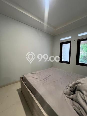 For Sale Rumah 4 Kamar Lokasi Ideal Nyaman dan Strategis di Ciputat For Sale Rumah 4 Kamar Lokasi Ideal Nyaman dan Strategis di Ciputat