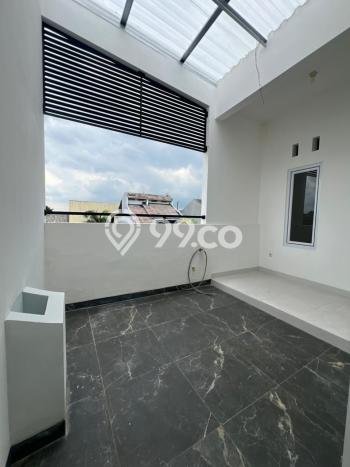 For Sale Rumah 4 Kamar Lokasi Ideal Nyaman dan Strategis di Ciputat For Sale Rumah 4 Kamar Lokasi Ideal Nyaman dan Strategis di Ciputat