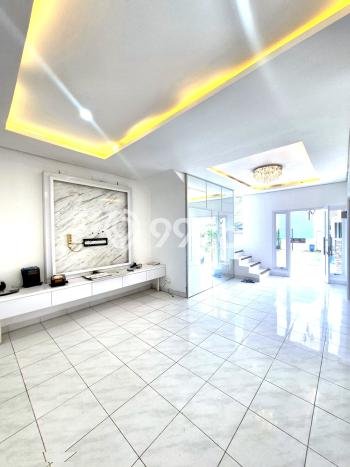 Rumah Minimalis 3 KT di Sektor 9-Bintaro Tangerang Selatan Semi Furnished Rumah Minimalis 3 KT di Sektor 9-Bintaro Tangerang Selatan Semi Furnished