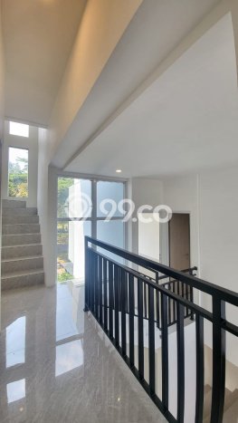 Rumah Luxury Modern Tanpa Renovasi di Sektor 9-Bintaro Tangerang Selatan Rumah Luxury Modern Tanpa Renovasi di Sektor 9-Bintaro Tangerang Selatan