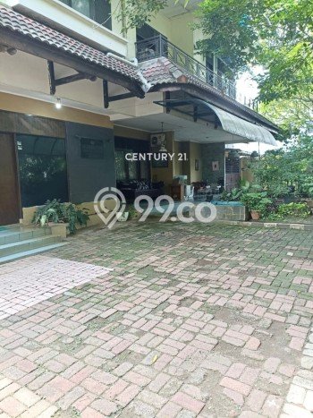 Siap Huni Rumah Mewah 9 Kamar di Ciracas Dekat ke Mana Saja Siap Huni Rumah Mewah 9 Kamar di Ciracas Dekat ke Mana Saja