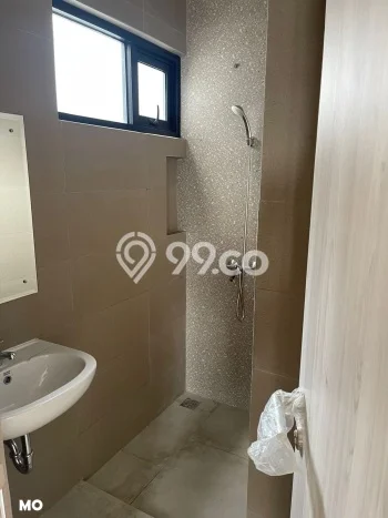 Rumah Kontrakan Jakarta Timur LT 121m2 LB 162m2 Kawasan Cibubur Rumah Kontrakan Jakarta Timur LT 121m2 LB 162m2 Kawasan Cibubur