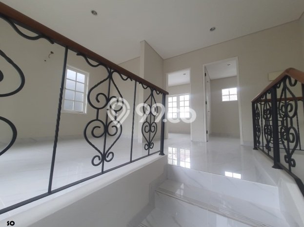 Jual Rumah Eksklusif 3 KT di Cibubur, Jakarta Timur Jual Rumah Eksklusif 3 KT di Cibubur, Jakarta Timur