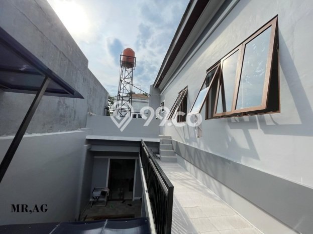 Rumah Luxury Modern Tanpa Renovasi di Cibubur Jakarta Timur Rumah Luxury Modern Tanpa Renovasi di Cibubur Jakarta Timur