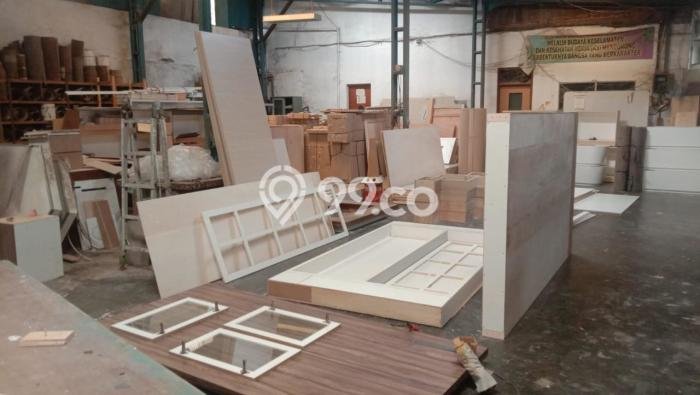 Unit Komersial Dijual di Ciputat Tangerang Selatan Luas Tanah 1010m2, Luas Bangunan 340m2 Unit Komersial Dijual di Ciputat Tangerang Selatan Luas Tanah 1010m2, Luas Bangunan 340m2