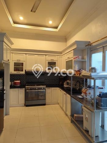 Hunian Mewah Siap Huni LT 380m2 di Cilandak, Jakarta Selatan Hunian Mewah Siap Huni LT 380m2 di Cilandak, Jakarta Selatan