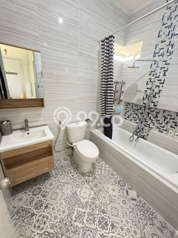 Hunian Elit LB 135m2 Siap Huni Desain Elegan di Sektor 9-Bintaro, Tangerang Selatan Hunian Elit LB 135m2 Siap Huni Desain Elegan di Sektor 9-Bintaro, Tangerang Selatan