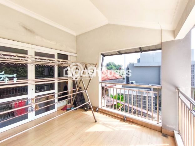 Jual Rumah Mewah Elegan Dengan View Eksklusif di Bintaro, Jakarta Selatan Jual Rumah Mewah Elegan Dengan View Eksklusif di Bintaro, Jakarta Selatan