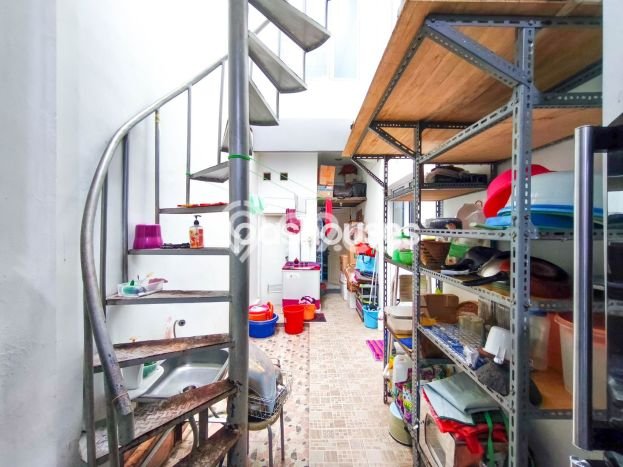 Jual Rumah Mewah Elegan Dengan View Eksklusif di Bintaro, Jakarta Selatan Jual Rumah Mewah Elegan Dengan View Eksklusif di Bintaro, Jakarta Selatan
