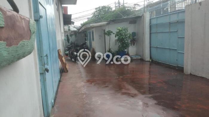 Area Ramai! Gudang Dijual di Grogol Petamburan untuk Bisnis Luas Bangunan 1200m2 Area Ramai! Gudang Dijual di Grogol Petamburan untuk Bisnis Luas Bangunan 1200m2
