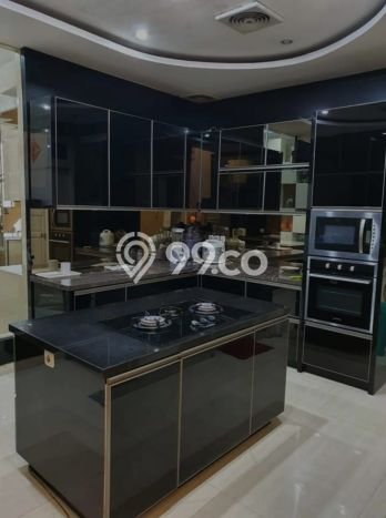 Siap Huni Rumah Mewah 5 Kamar di Kelapa Gading Dekat ke Mana Pun Siap Huni Rumah Mewah 5 Kamar di Kelapa Gading Dekat ke Mana Pun