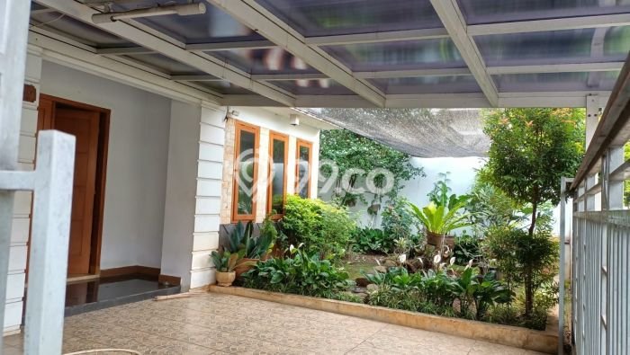 Rumah Mewah LB 230m2 Siap Huni Desain Elegan di Ciganjur, Jakarta Selatan Rumah Mewah LB 230m2 Siap Huni Desain Elegan di Ciganjur, Jakarta Selatan