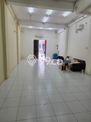 Unit Ruko Dijual di Jakarta Pusat LT 67m2 & LB 270m2 Unit Ruko Dijual di Jakarta Pusat LT 67m2 & LB 270m2