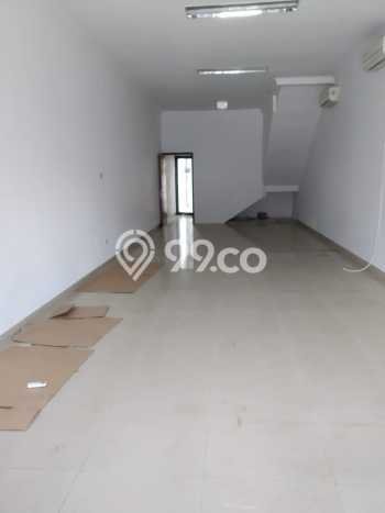 Disewakan Ruko di Kawasan Ramai Tomang Luas 150m2 Disewakan Ruko di Kawasan Ramai Tomang Luas 150m2