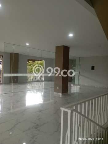 Komersial Bagus Dijual LB 1m2 Lokasi Strategis Jakarta Timur Area Cocok untuk Bisnis Komersial Bagus Dijual LB 1m2 Lokasi Strategis Jakarta Timur Area Cocok untuk Bisnis