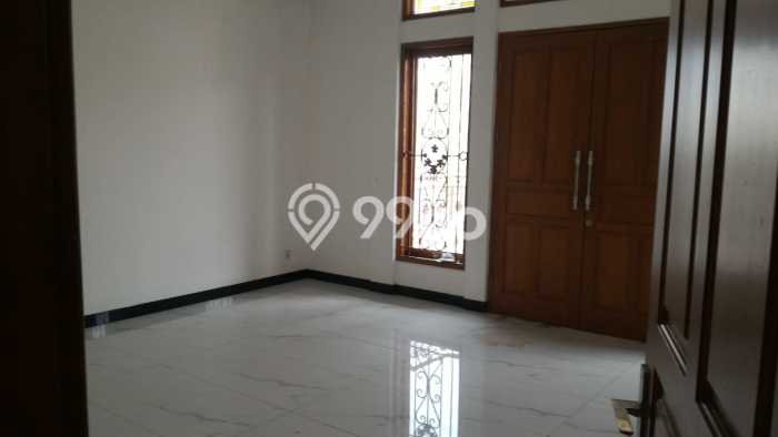 Rumah Elit LB 600m2 Siap Huni Desain Elegan di Permata Buana, Jakarta Barat Rumah Elit LB 600m2 Siap Huni Desain Elegan di Permata Buana, Jakarta Barat