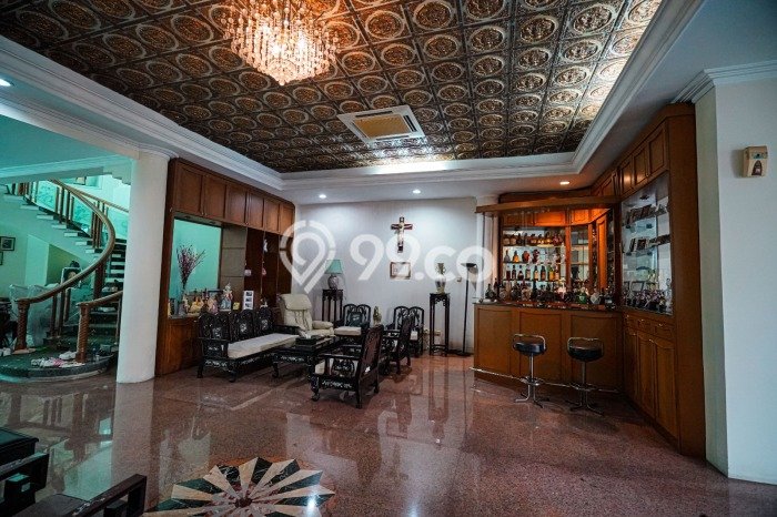 Best Deal Hunian Premium Ideal dan Luas di Menteng, Jakarta Pusat Best Deal Hunian Premium Ideal dan Luas di Menteng, Jakarta Pusat
