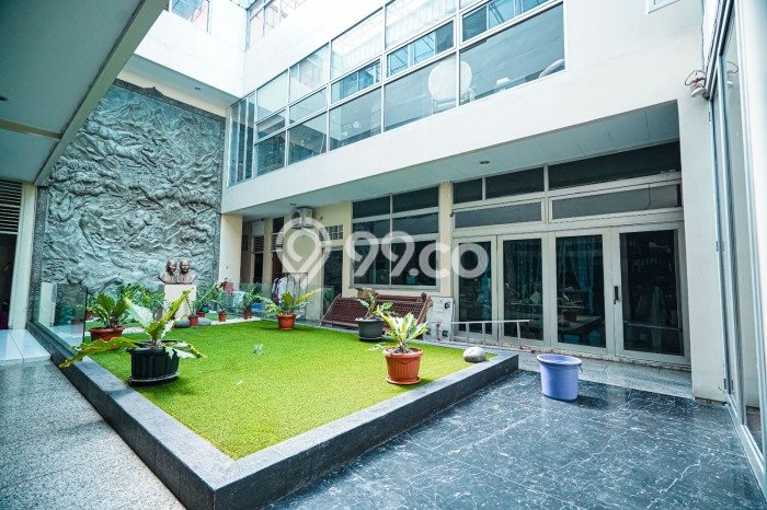 Best Deal Hunian Premium Ideal dan Luas di Menteng, Jakarta Pusat Best Deal Hunian Premium Ideal dan Luas di Menteng, Jakarta Pusat