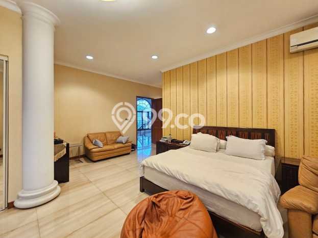 Rumah Elit Modern Tanpa Renovasi di Kedoya Baru Jakarta Barat Rumah Elit Modern Tanpa Renovasi di Kedoya Baru Jakarta Barat