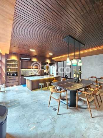 Jual Rumah Luas Megah Dengan View Eksklusif di Gading Serpong, Tangerang Jual Rumah Luas Megah Dengan View Eksklusif di Gading Serpong, Tangerang