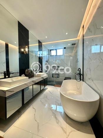 Rumah Elit Modern Siap Huni di BSD City Tangerang Rumah Elit Modern Siap Huni di BSD City Tangerang